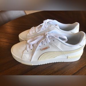 Puma size 8.5 tennis shoes.  Brand new.